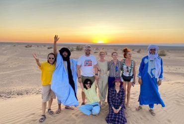 Tour di 3 giorni da Marrakech al deserto di Erg Chigaga Tour di 3 giorni da Marrakech al deserto di Erg Chigaga